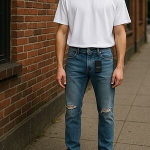 The KOOPLES jeans size 32 X 30 short fitted unisex?